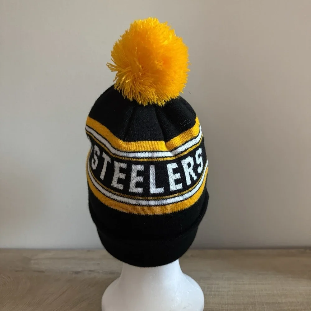 NFL‎ Pittsburgh Steelers Yellow/Black One Size Cuffed Knit Cap Football Beanie